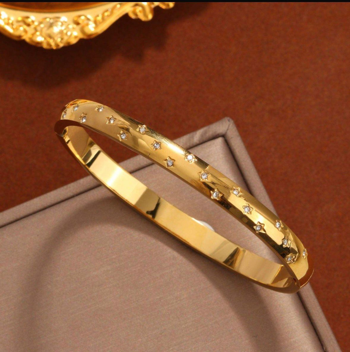 Zircon in Star-Studded Bangle Bracelet