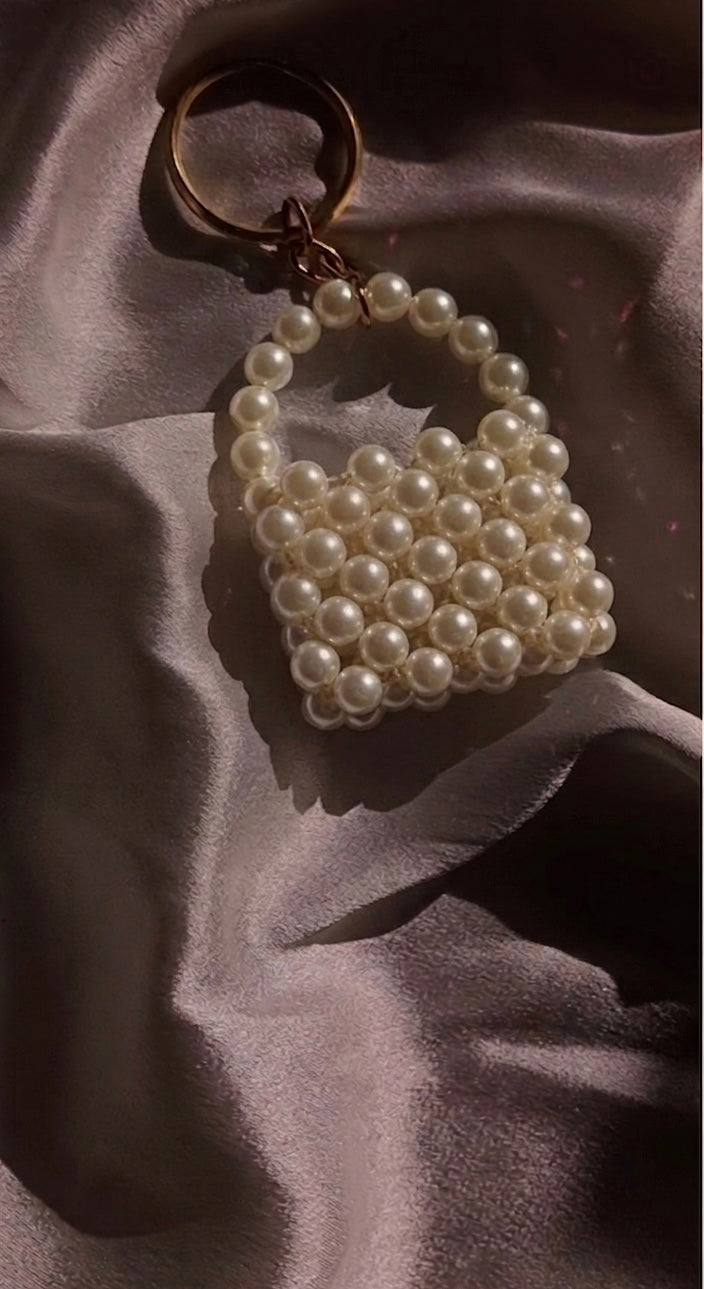 Pearl bag keychain 💎