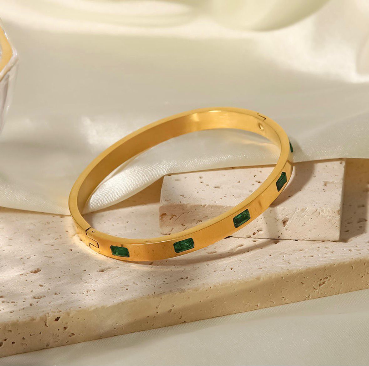 Emerald Style Stone-Studded Bangle Bracelet