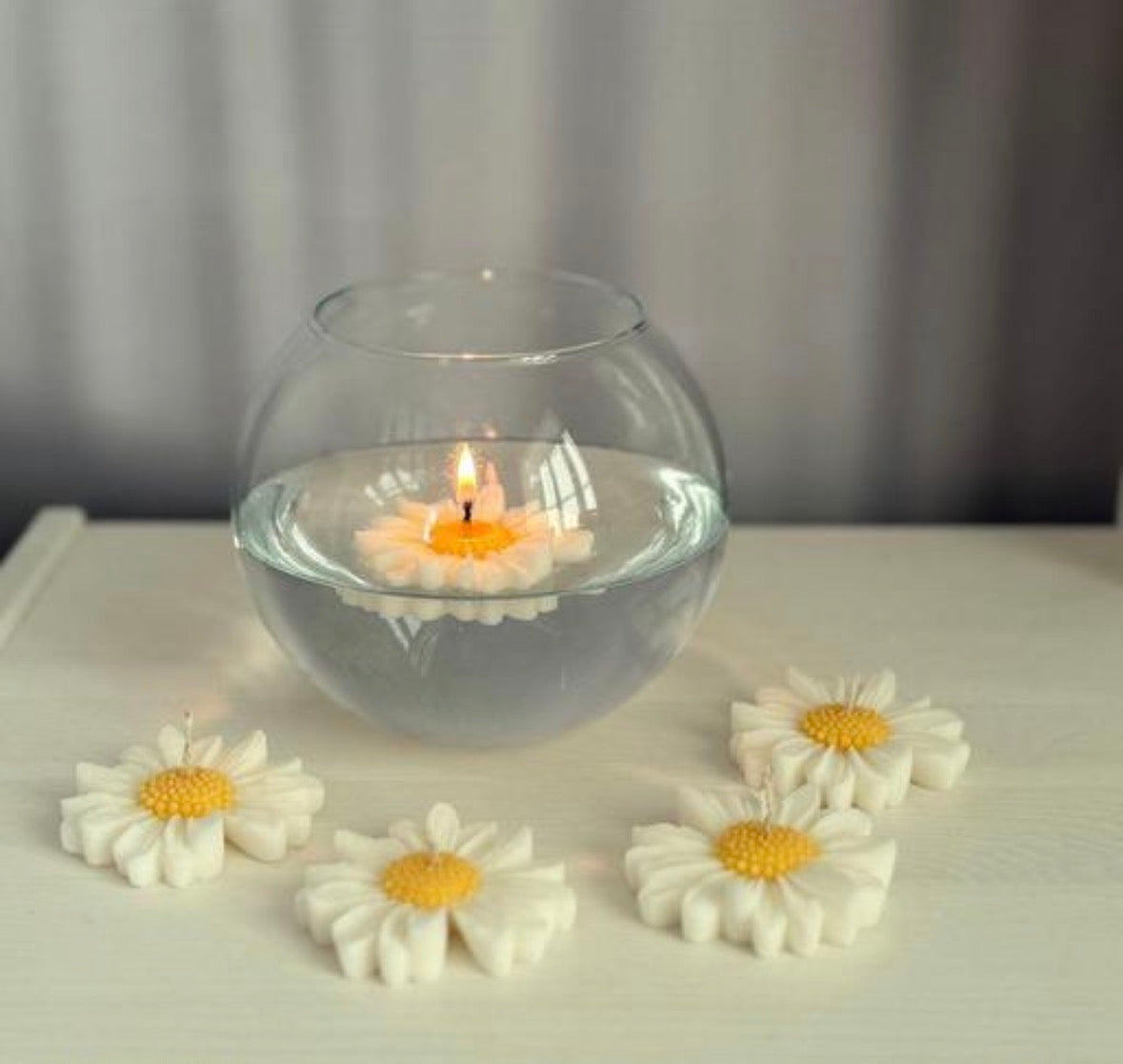 Daisy Candle