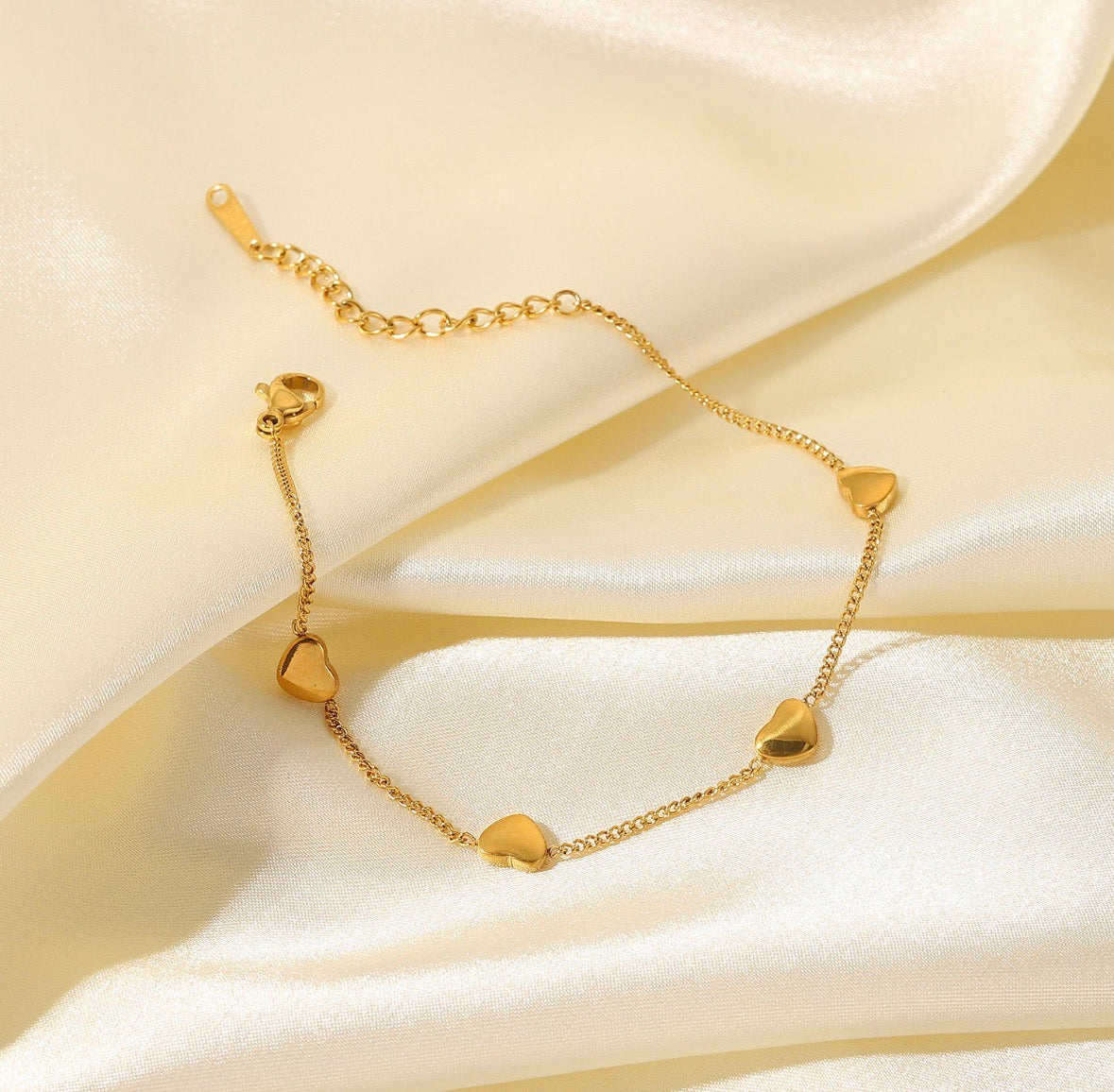 Heartful Chain
Bracelet