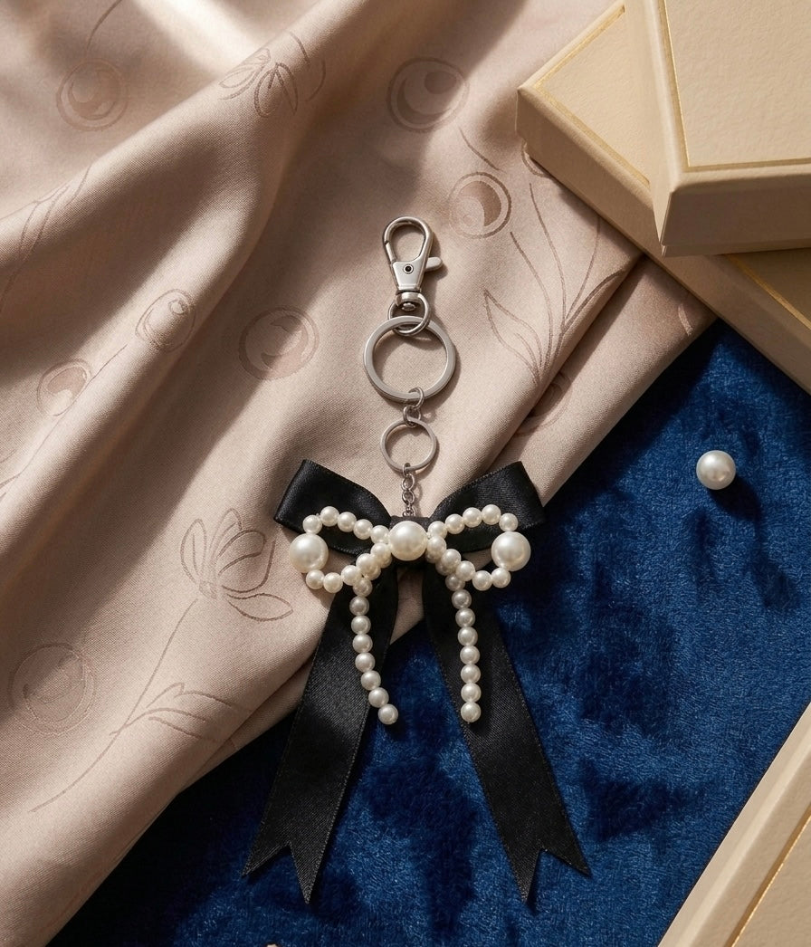 Black bow keychain