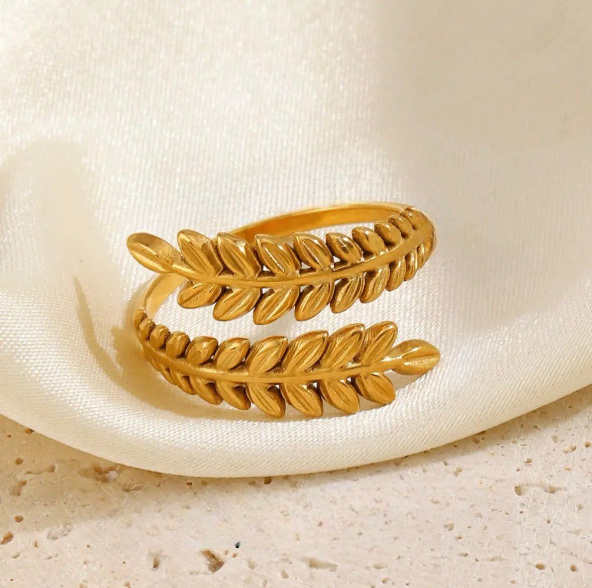 Parallel Olive Leaf Ring