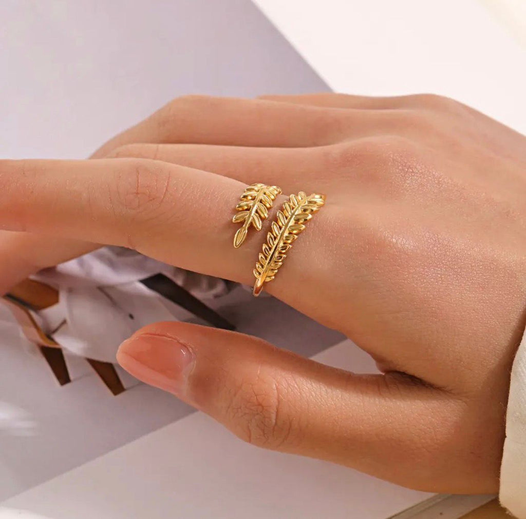 Parallel Olive Leaf Ring