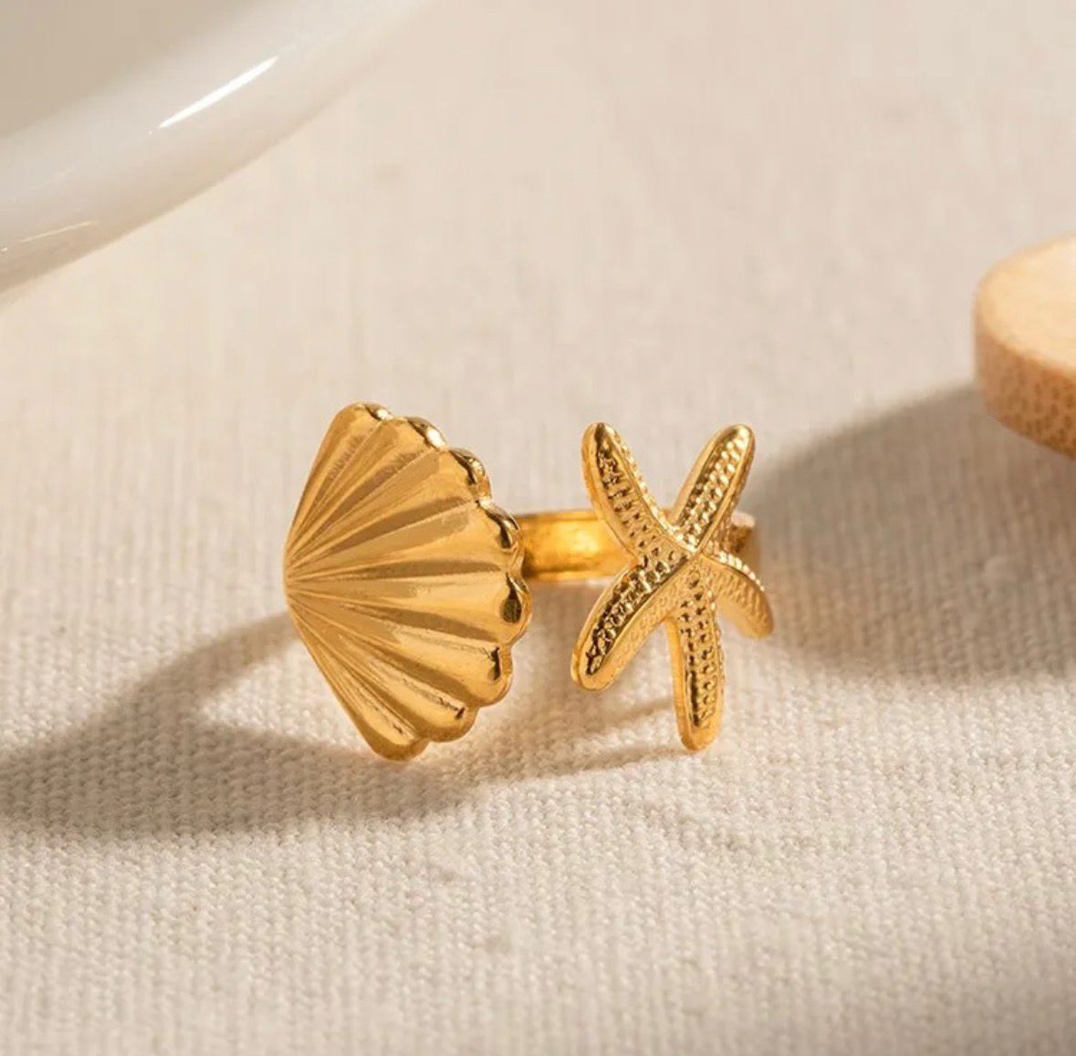 Sea Shell & Starfish Ring